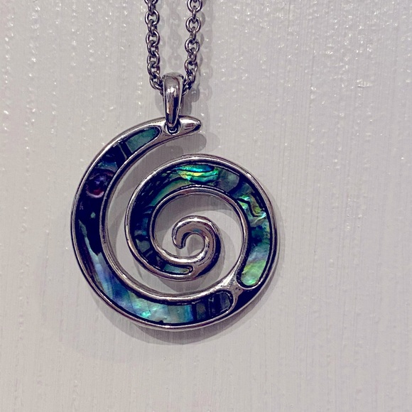 Jewelry - Sterling silver necklace perfect the summer!